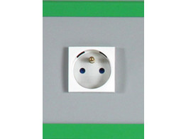 Prise supplementaire cablee - 220 volts 45X45 2P T