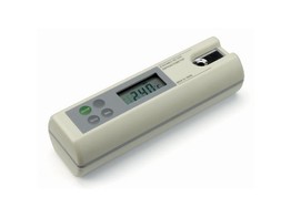 Digitale handrefractometer 28-65  brix