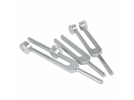 JEU DE DIAPASONS EN METAL LEGER  C128  C256 ET C512