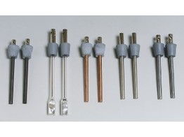 ELECTRODE EN CARBONE - 2 PIECES AVEC BOUCHONS EN CAOUTCHOUC
