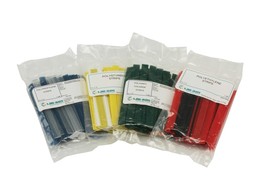 SET MIT 4 VERSCHIEDENEN KUNSTSTOFFARTEN