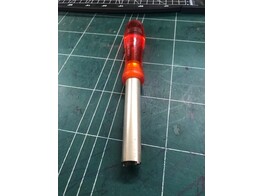 Mounting tool for tightening sockets with screw threads for ref DV4/D