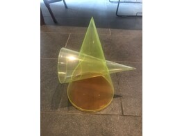 GEOMETRISCHE VORM -CONE PENETRATED BY SMALLER CONE