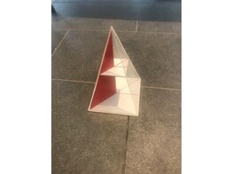 GEOMETRISCHE VORM -4 ZIJDIG PYRAMID