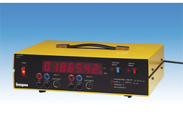 TIJD- EN FREQUENTIEMETER DIGITAAL