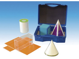 5 PIECE SET OF MODELS WITH NETS OF SURFACE  IN SUITCASE