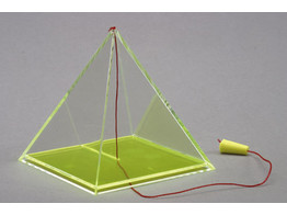 SQUARE PYRAMID WITH MOVABLE AXIS THREAD